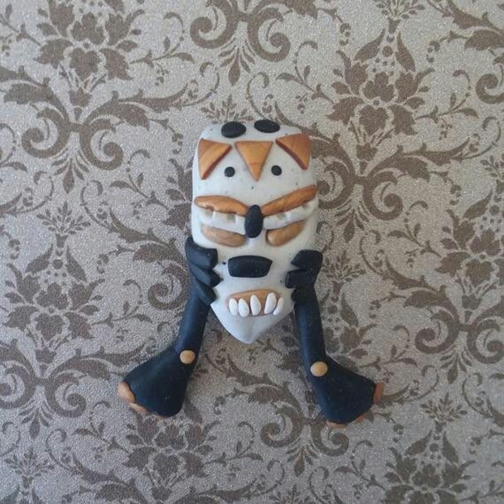 Mask Native Jewelry Brooch Pin - Picture 2 of 3